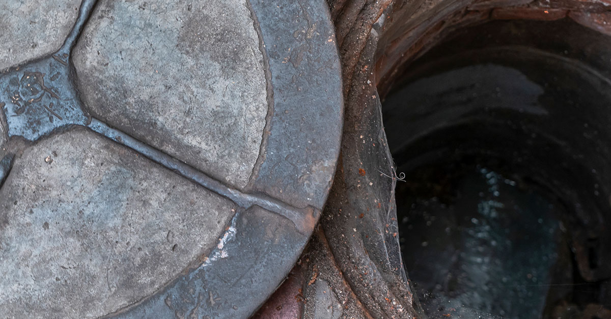 sewer hatch and interior looking down